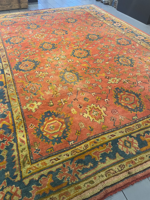 Spectacular Oushak Carpet