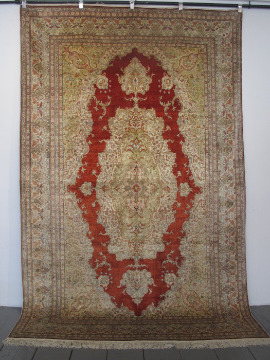 Fine Silk Kayseri Carpet with Gold Thread