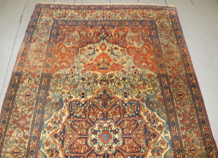 Fine Isfahan Rug