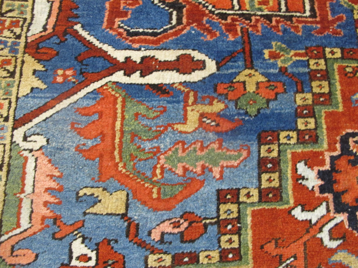 Cheerful Heriz Carpet