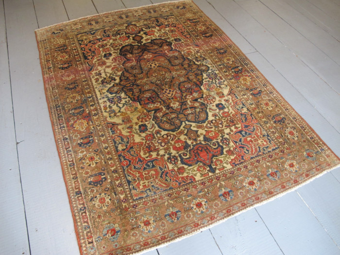 Fine Isfahan Rug