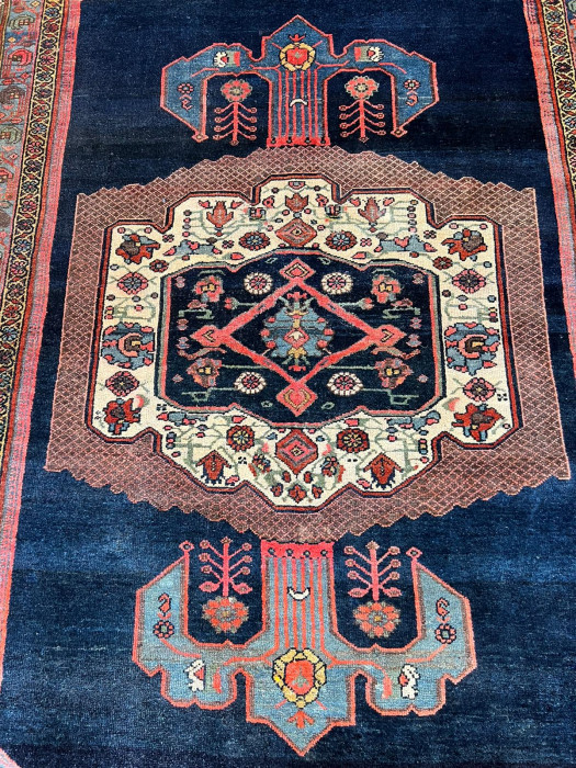 Handsome Bidjar Carpet